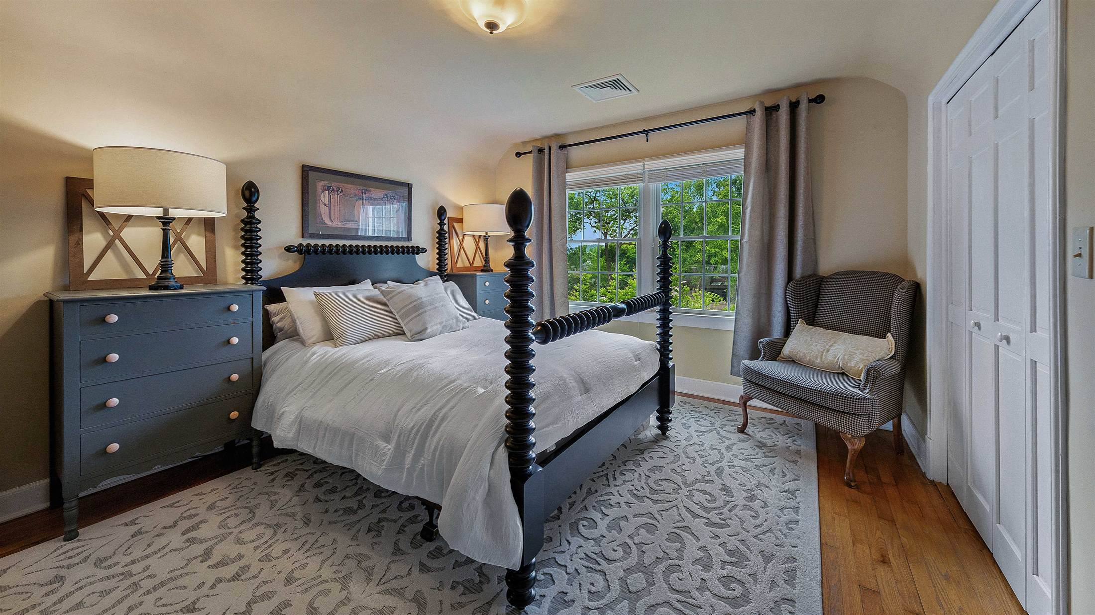 908 SW Iskagna Drive, Knoxville, TN 37919