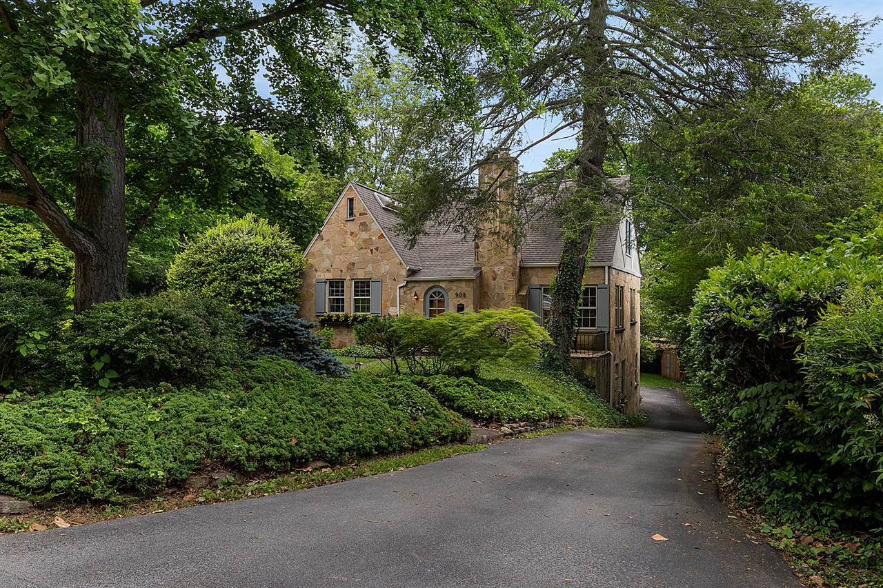 908 SW Iskagna Drive, Knoxville, TN 37919