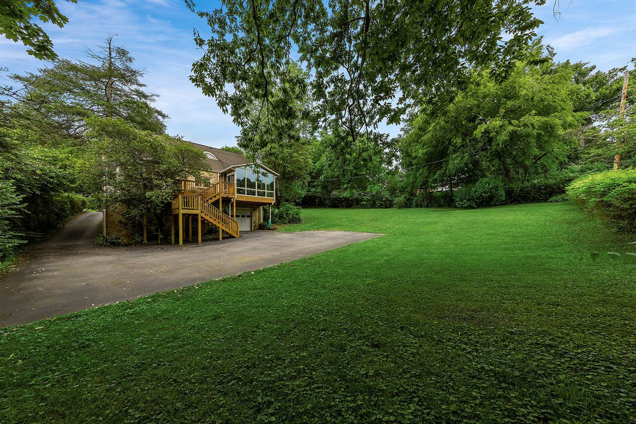 908 SW Iskagna Drive, Knoxville, TN 37919