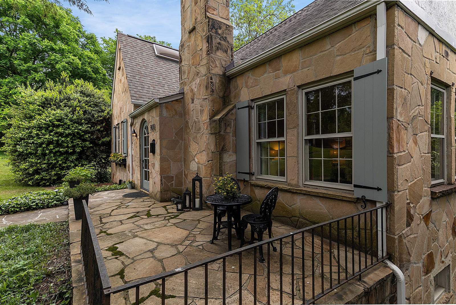 908 SW Iskagna Drive, Knoxville, TN 37919