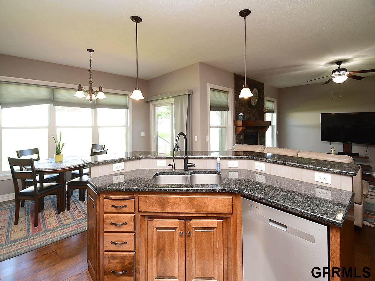 2710 North 189 Street, Elkhorn, NE 68022