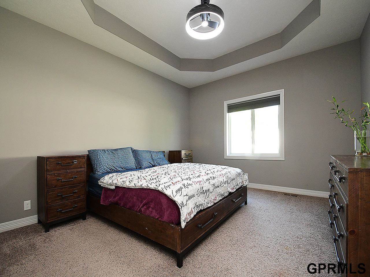 2710 North 189 Street, Elkhorn, NE 68022