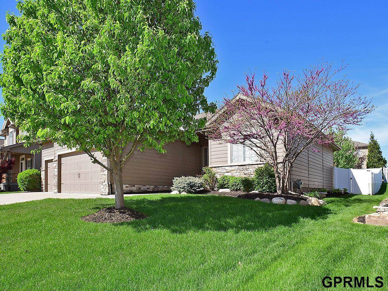 2710 North 189 Street, Elkhorn, NE 68022