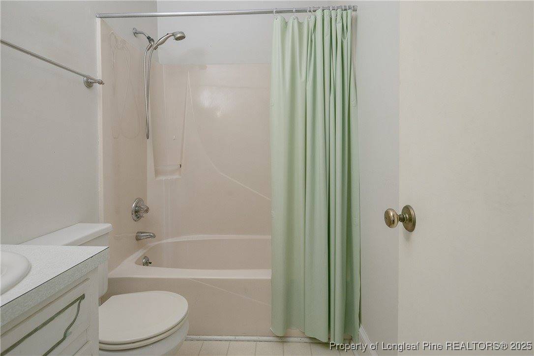 2530 Adkins Hill Drive, Fayetteville, NC 28306