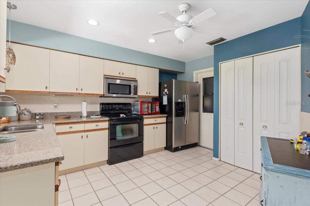 657 Foxwood Boulevard, Englewood, FL 34223