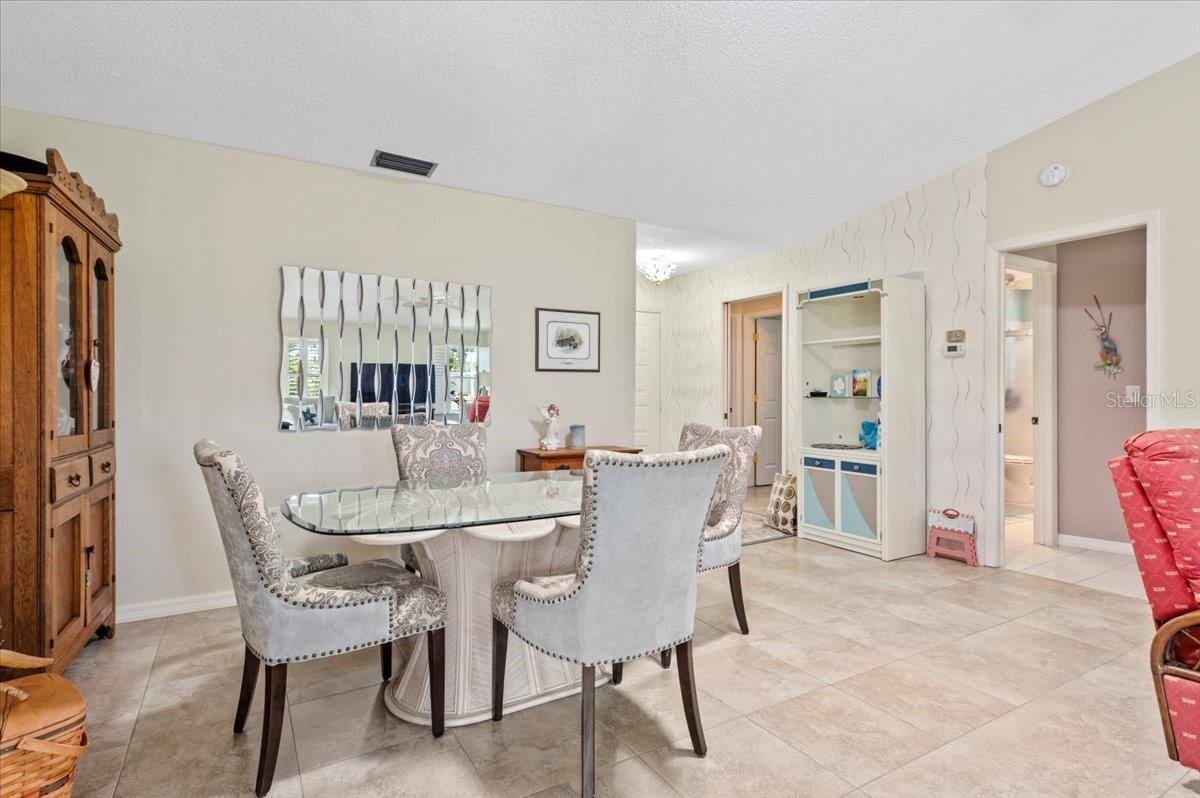 657 Foxwood Boulevard, Englewood, FL 34223