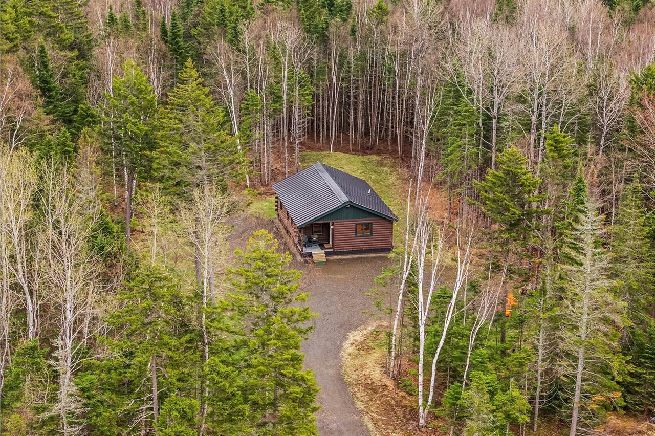 33 Big Snow Way, Rangeley, ME 04970