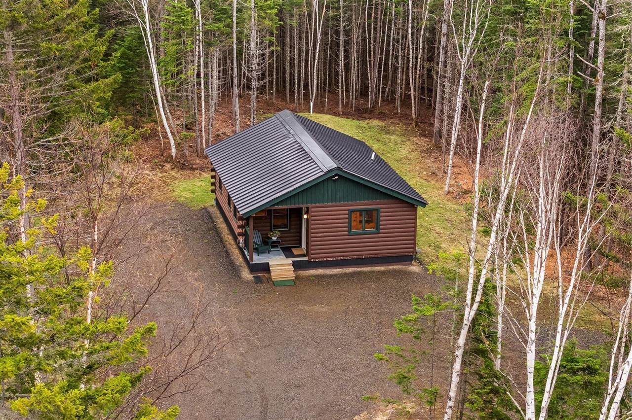 33 Big Snow Way, Rangeley, ME 04970