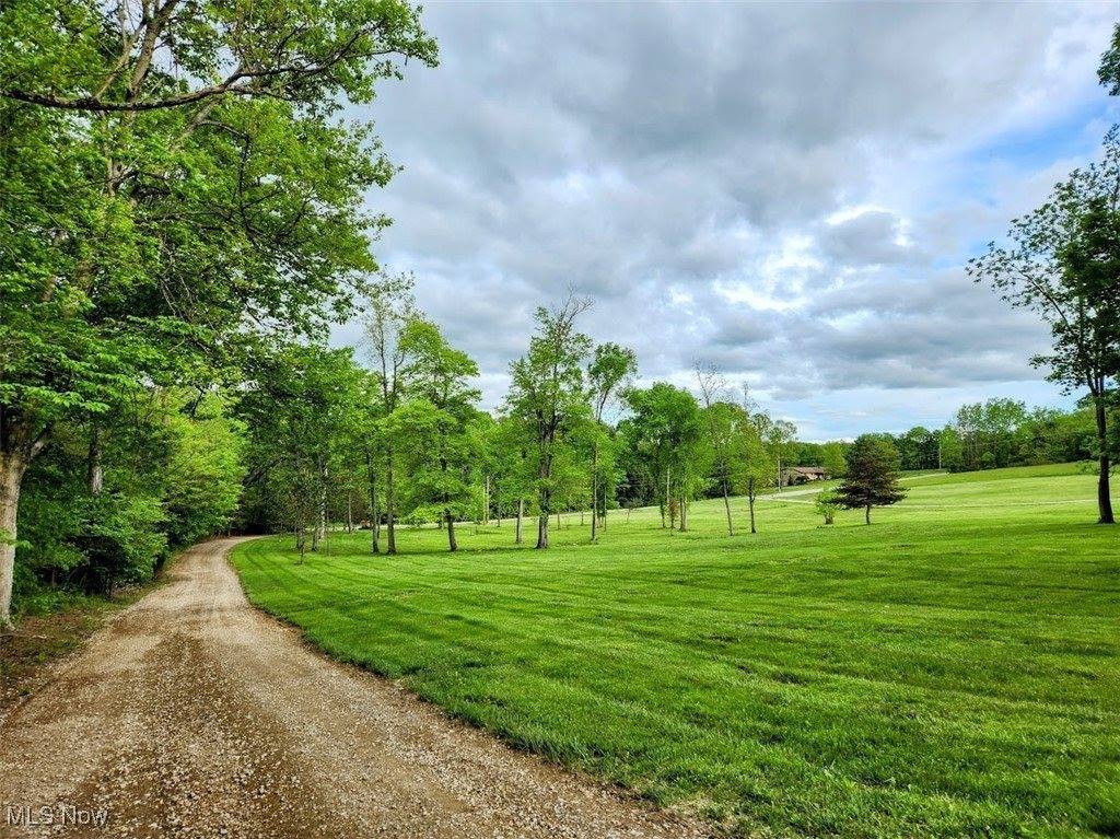 62525 Institute Road, Lore City, OH 43755