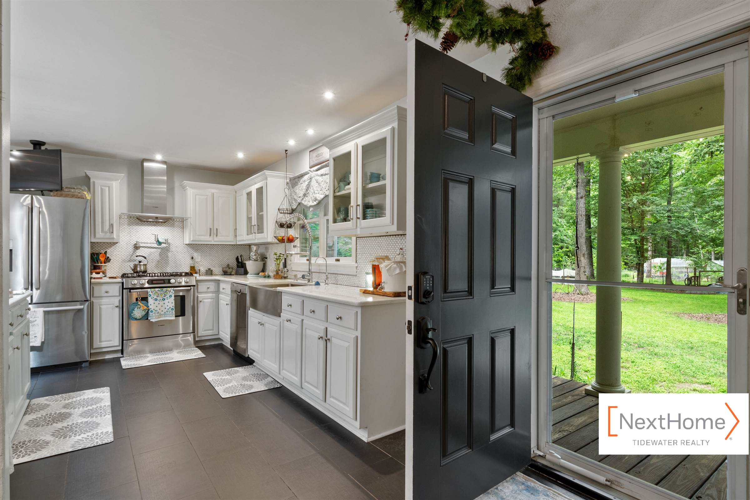 4601 Backwoods Rd, Chesapeake, VA 23322