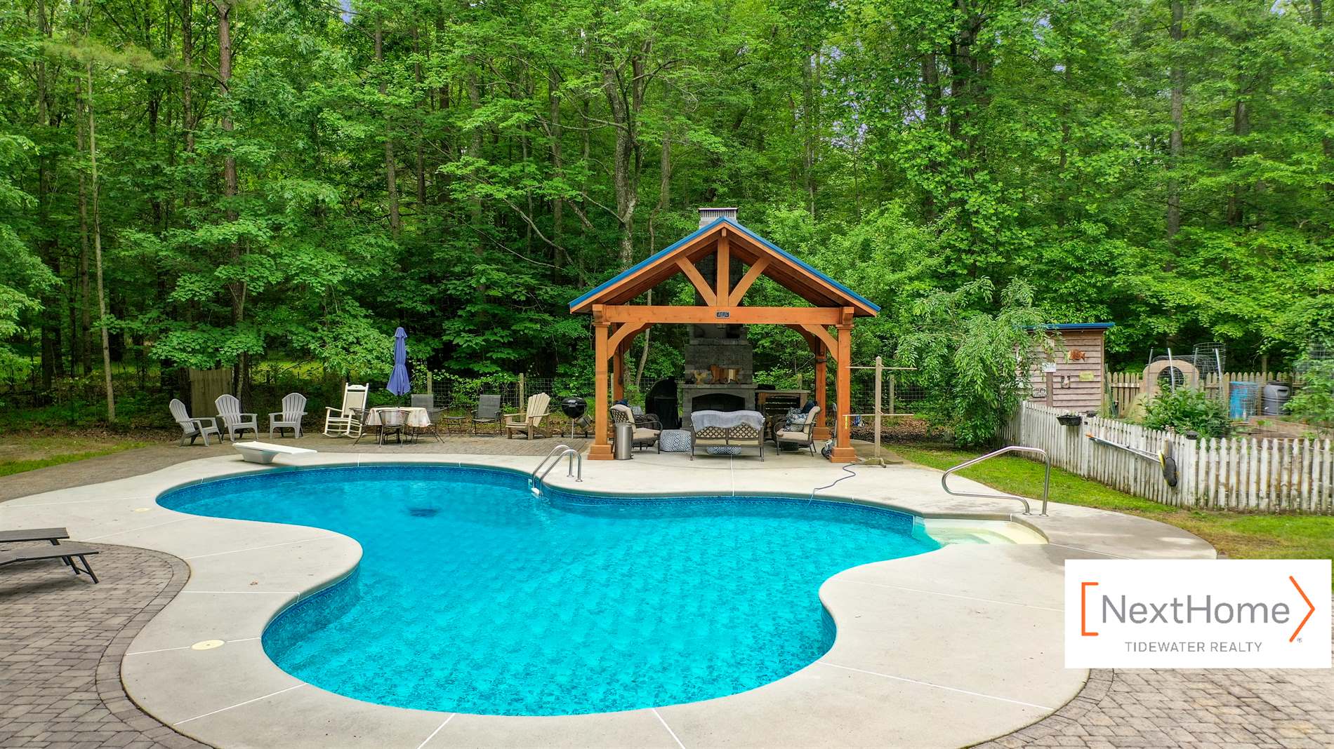 4601 Backwoods Rd, Chesapeake, VA 23322