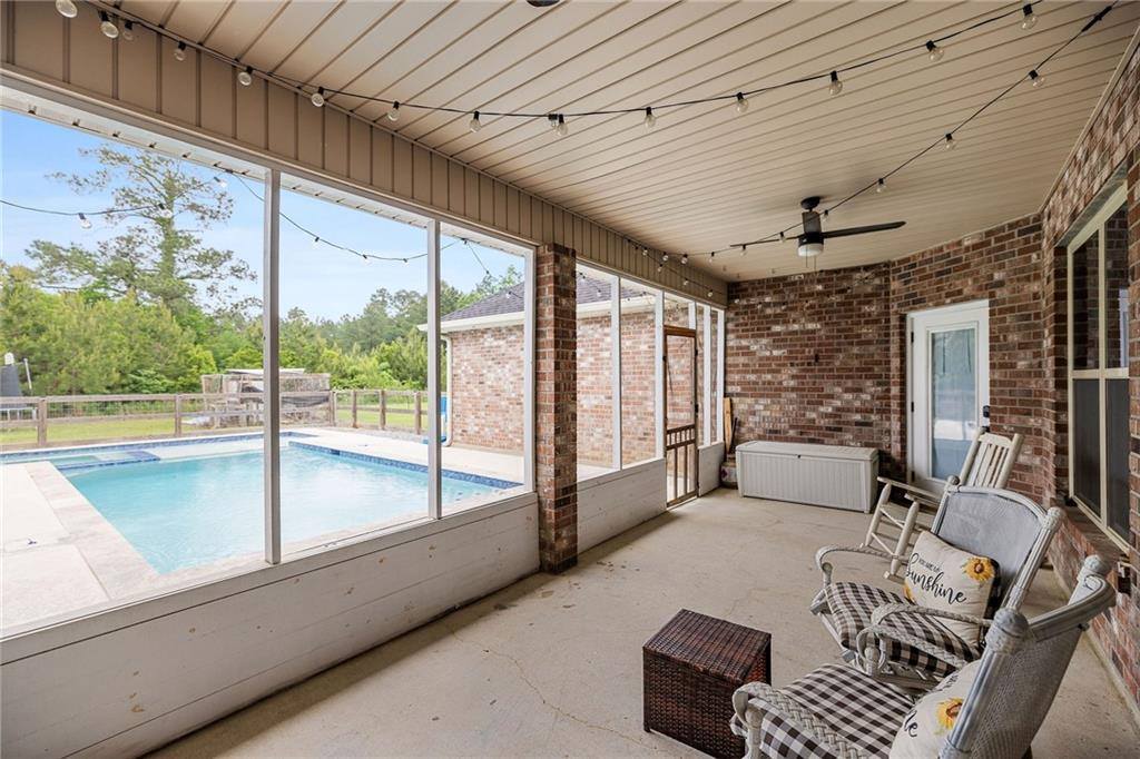 21121 Live Oak Lane, Ponchatoula, LA 70454