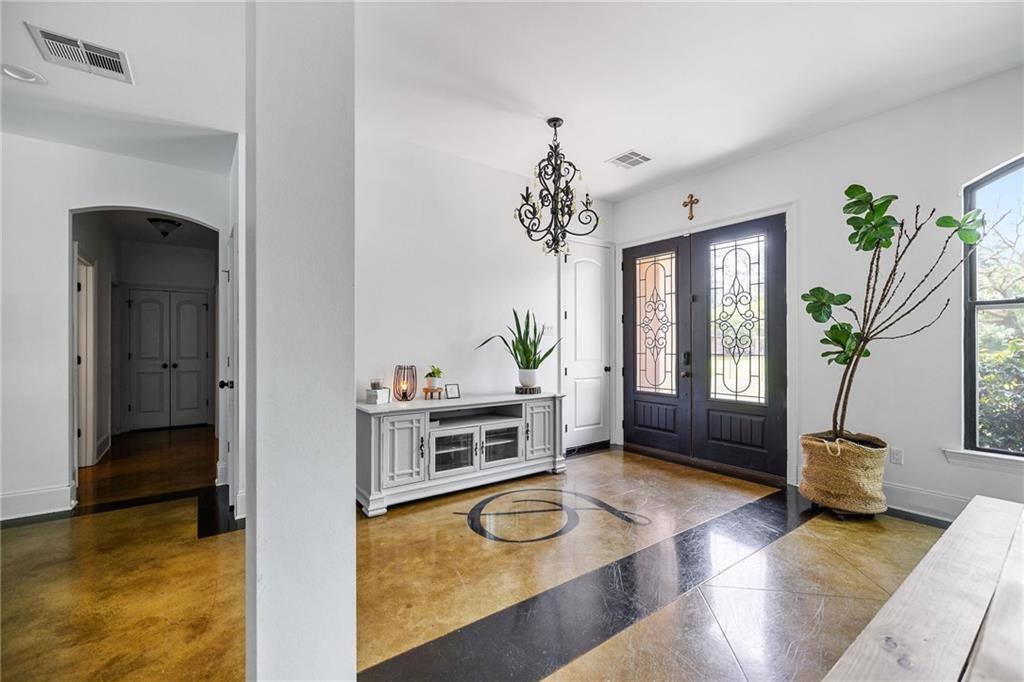 21121 Live Oak Lane, Ponchatoula, LA 70454