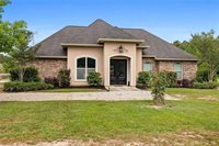 21121 Live Oak Lane, Ponchatoula, LA 70454