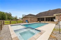 21121 Live Oak Lane, Ponchatoula, LA 70454