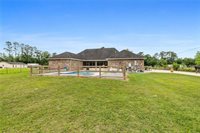 21121 Live Oak Lane, Ponchatoula, LA 70454