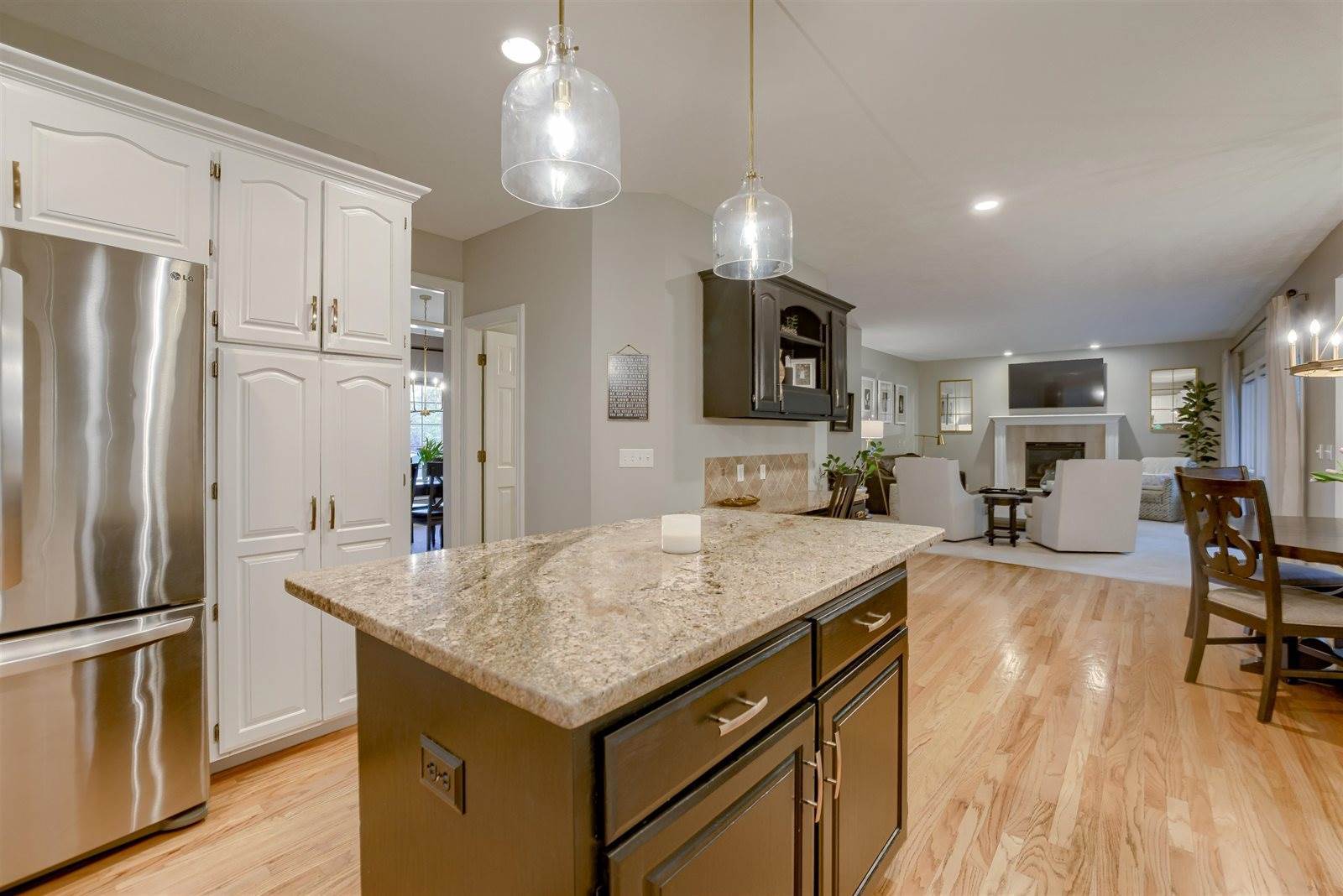 18320 Dupont Circle, Omaha, NE 68130