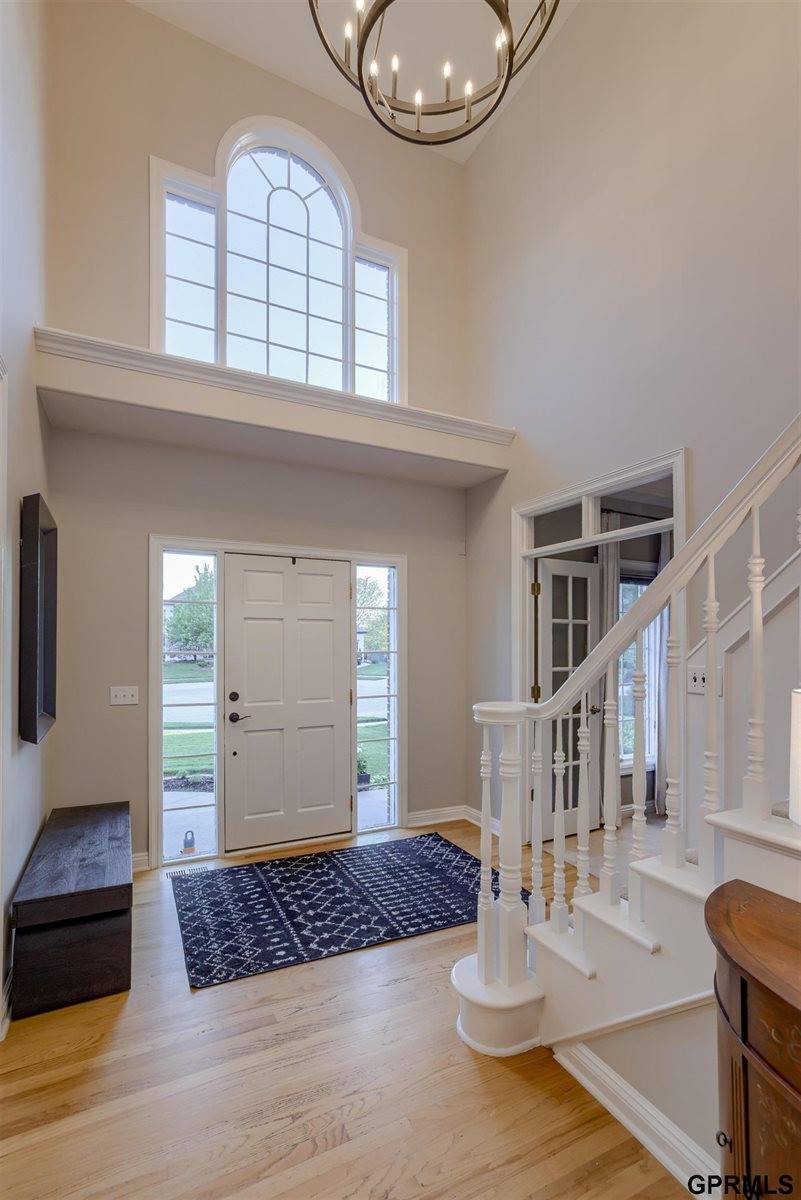 18320 Dupont Circle, Omaha, NE 68130