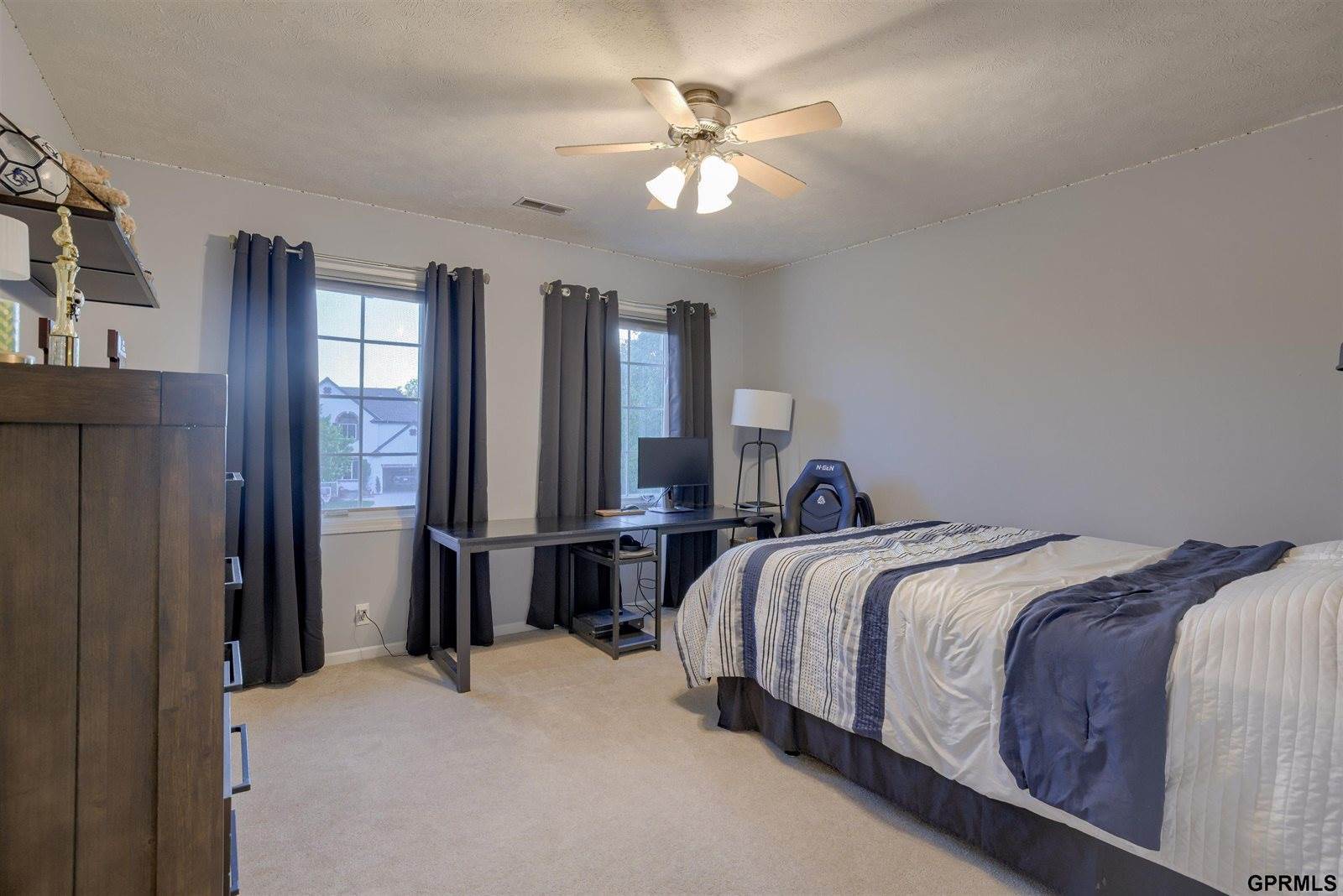 18320 Dupont Circle, Omaha, NE 68130