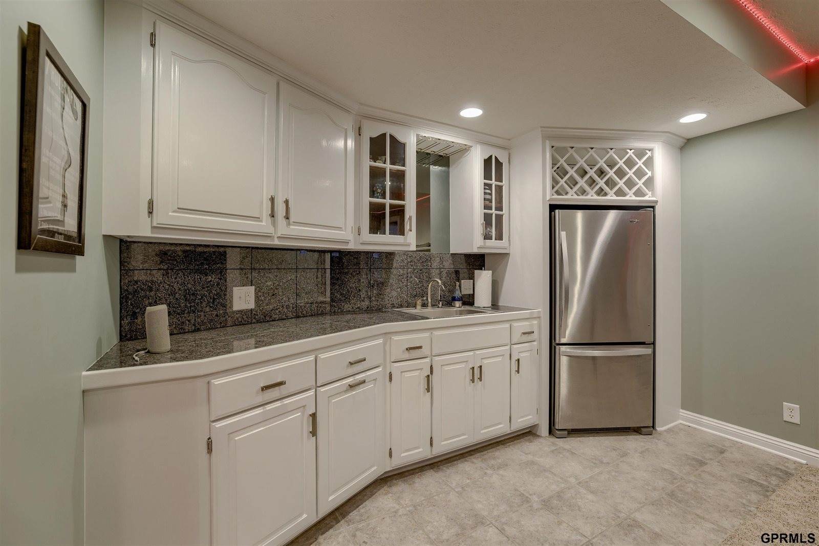 18320 Dupont Circle, Omaha, NE 68130