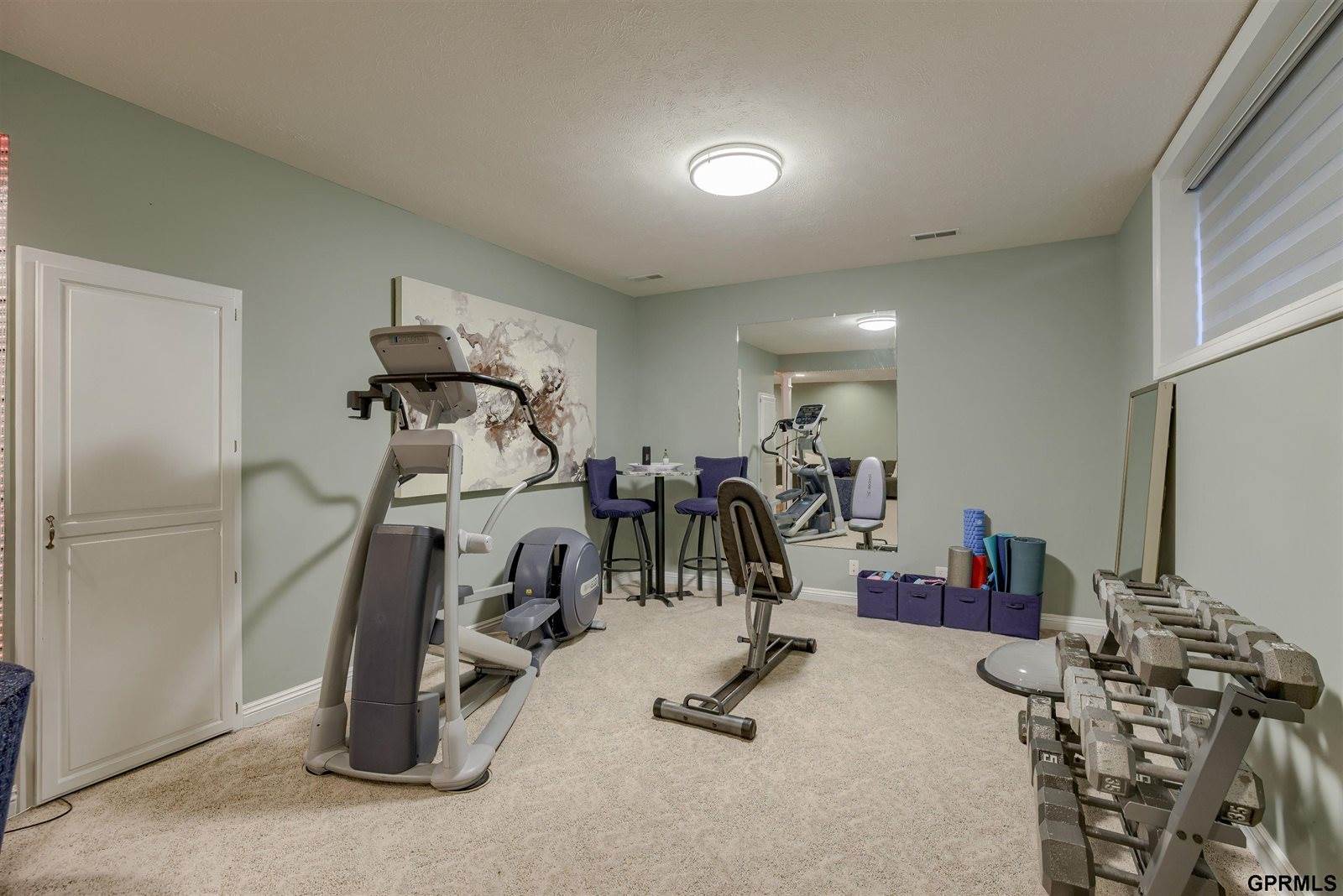 18320 Dupont Circle, Omaha, NE 68130