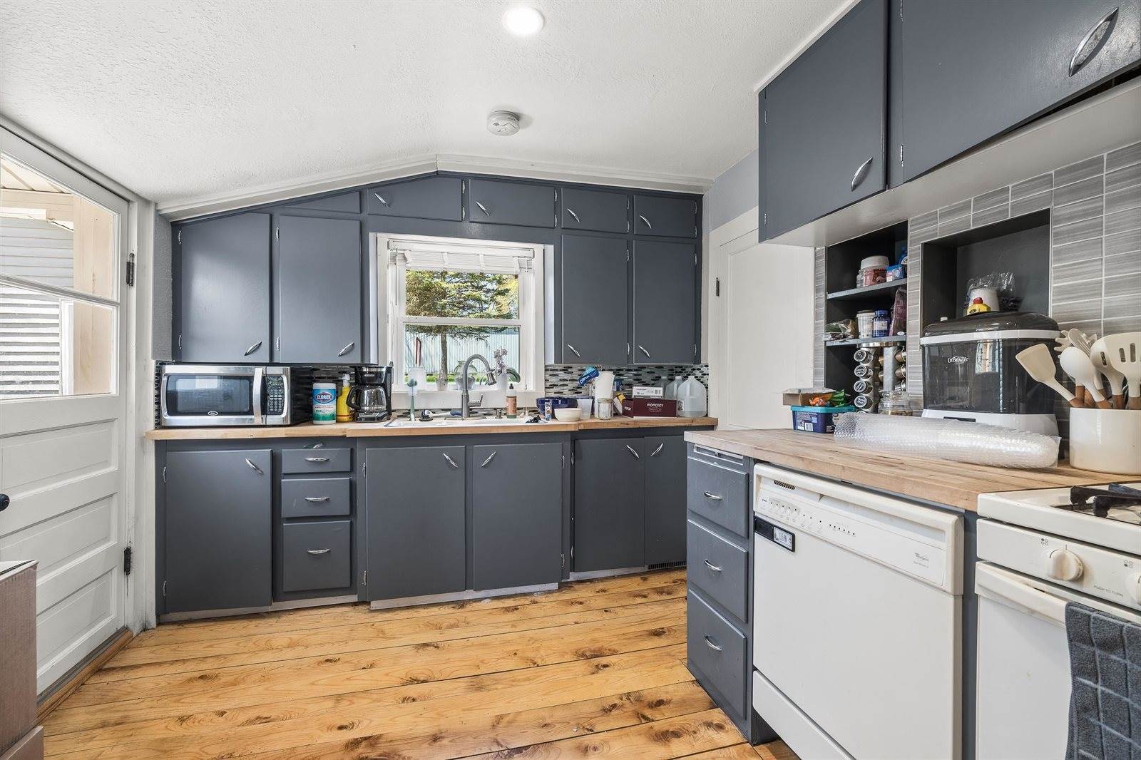 210 S Franklin Street, Waupaca, WI 54981