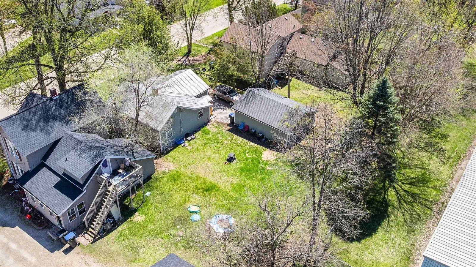 210 S Franklin Street, Waupaca, WI 54981