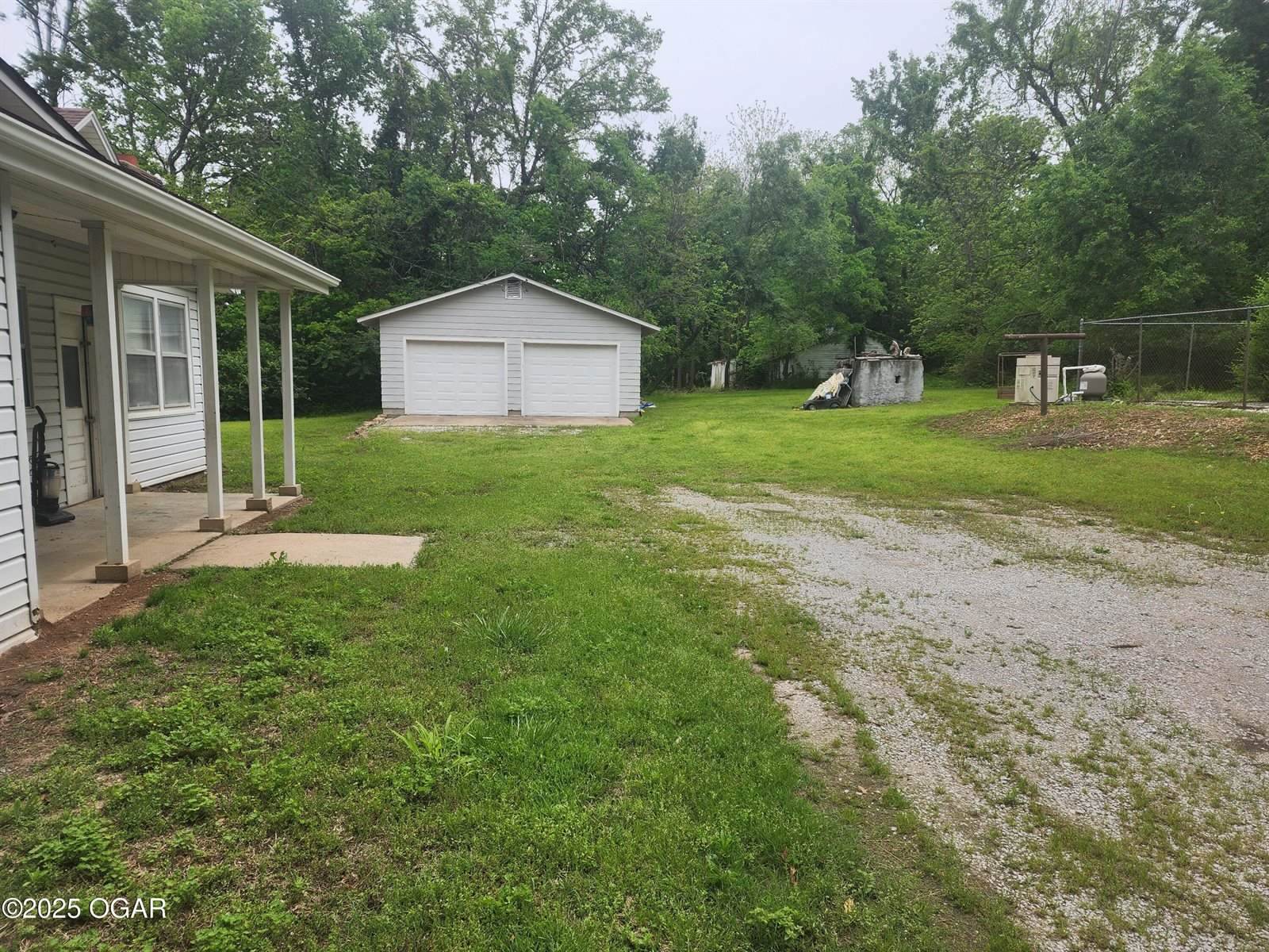 18748 Fir Road, Joplin, MO 64801