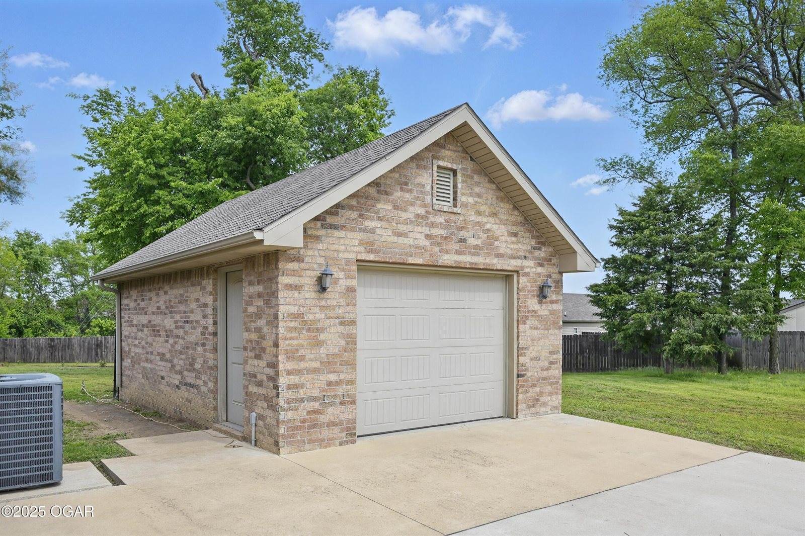 1500 Anderson Drive, Webb City, MO 64870