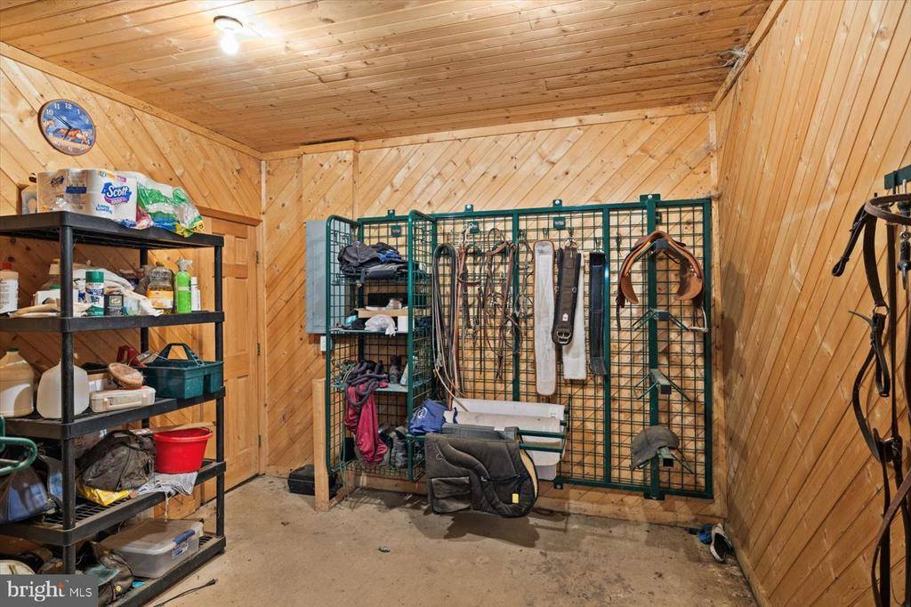 10150 Hedrick Farm Lane, Midland, VA 22728