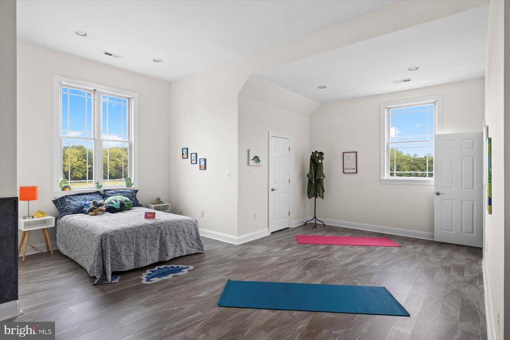 10150 Hedrick Farm Lane, Midland, VA 22728