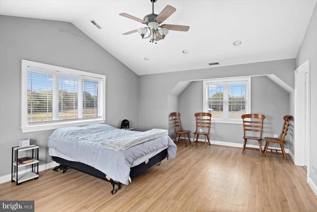 10150 Hedrick Farm Lane, Midland, VA 22728