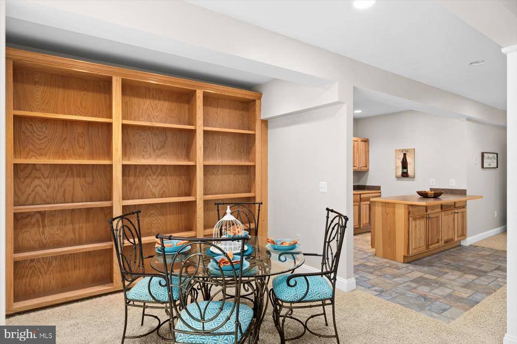 10150 Hedrick Farm Lane, Midland, VA 22728