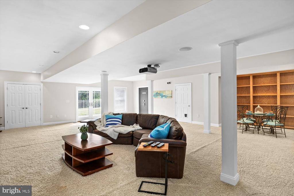 10150 Hedrick Farm Lane, Midland, VA 22728