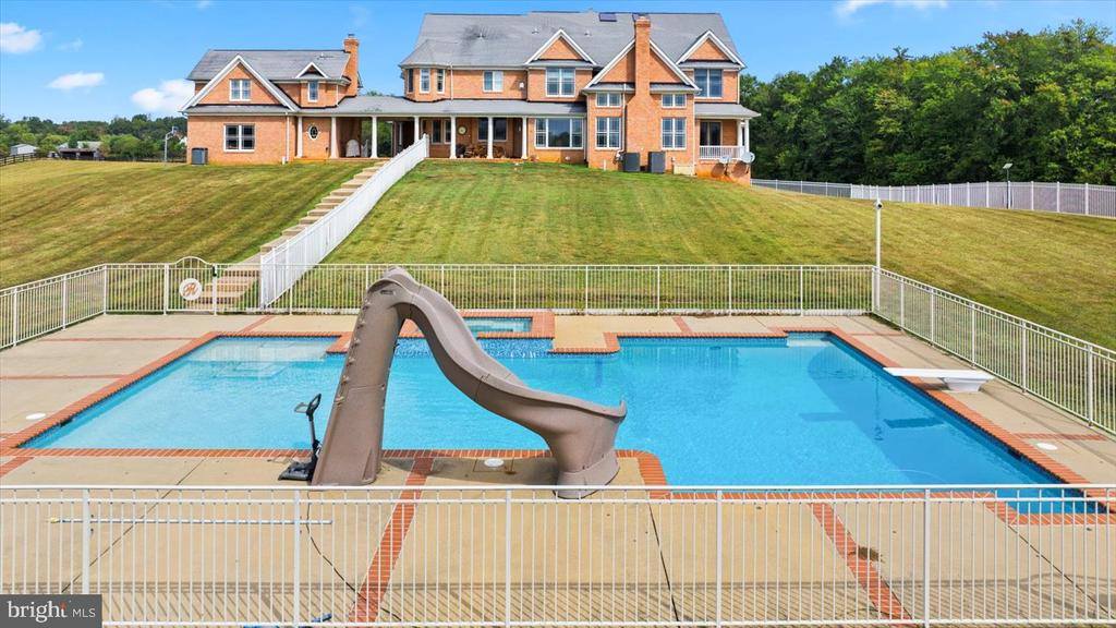 10150 Hedrick Farm Lane, Midland, VA 22728