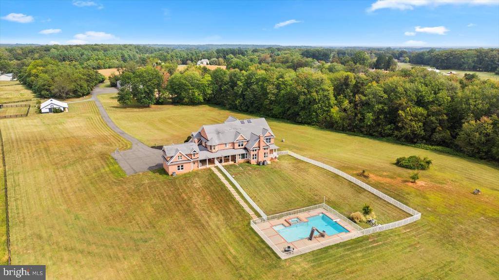 10150 Hedrick Farm Lane, Midland, VA 22728