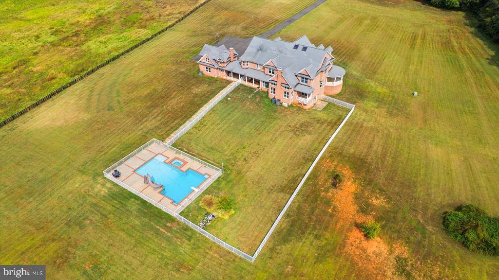 10150 Hedrick Farm Lane, Midland, VA 22728