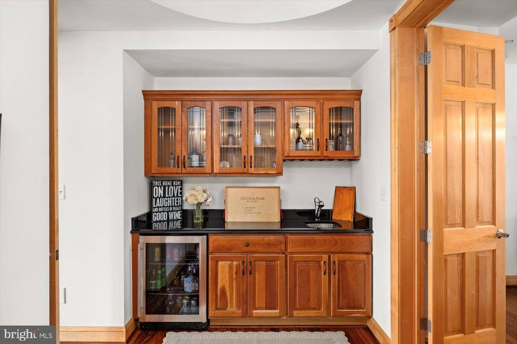 10150 Hedrick Farm Lane, Midland, VA 22728