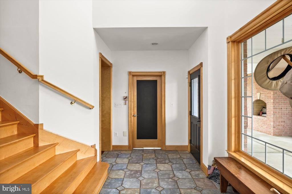 10150 Hedrick Farm Lane, Midland, VA 22728