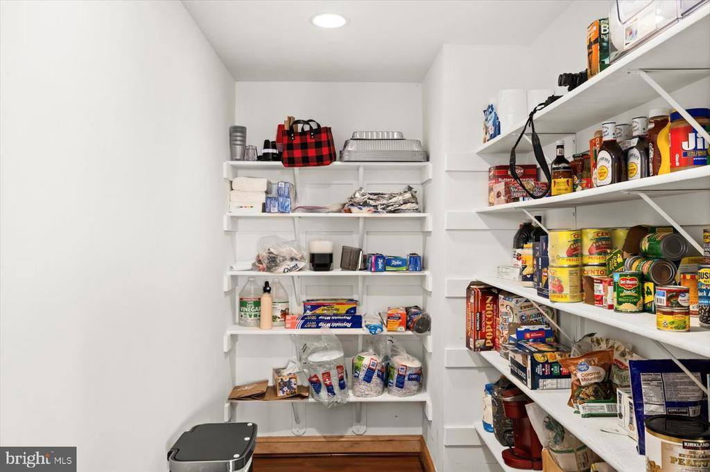 10150 Hedrick Farm Lane, Midland, VA 22728