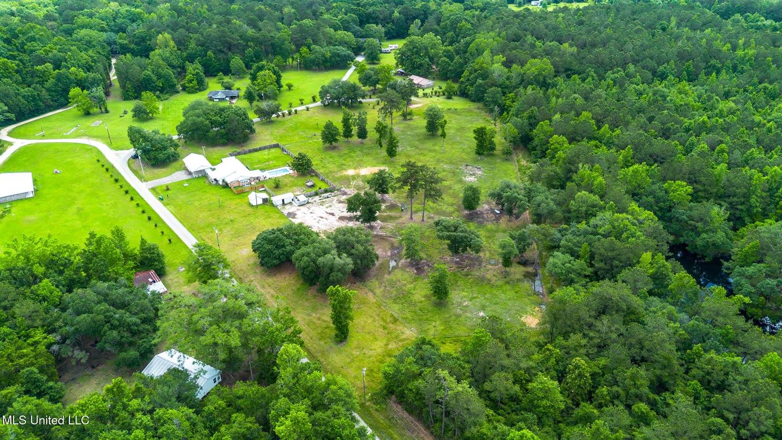 11192 Willie Lee Road, Picayune, MS 39466