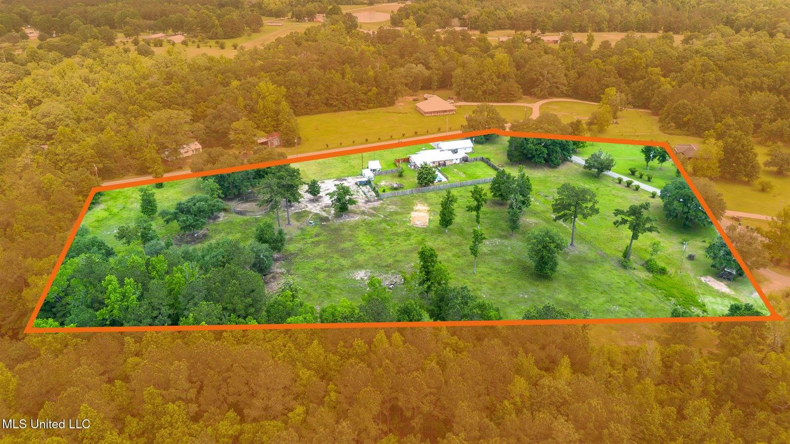 11192 Willie Lee Road, Picayune, MS 39466