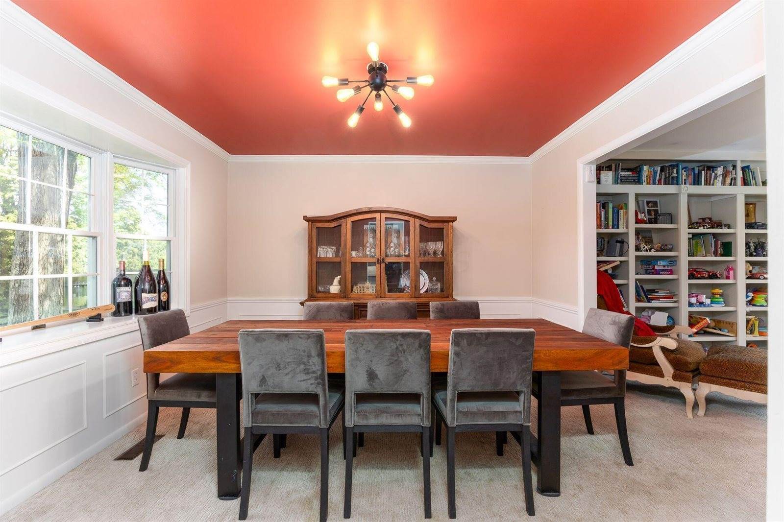 2570 Lane Road, Columbus, OH 43220