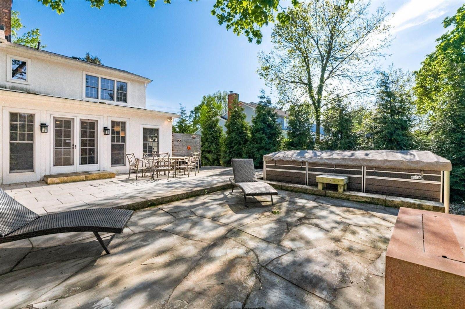 2570 Lane Road, Columbus, OH 43220