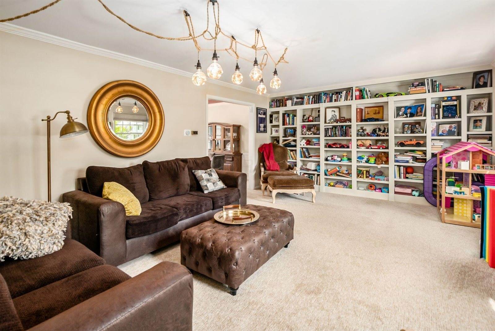 2570 Lane Road, Columbus, OH 43220