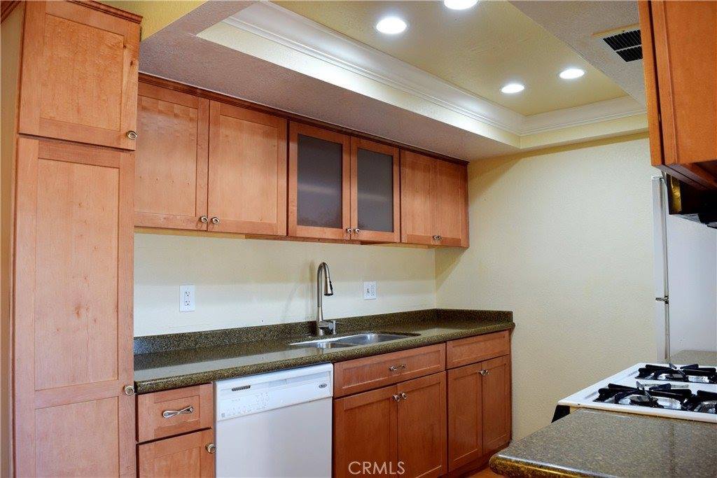 2465 West Acacia Avenue, Hemet, CA 92545