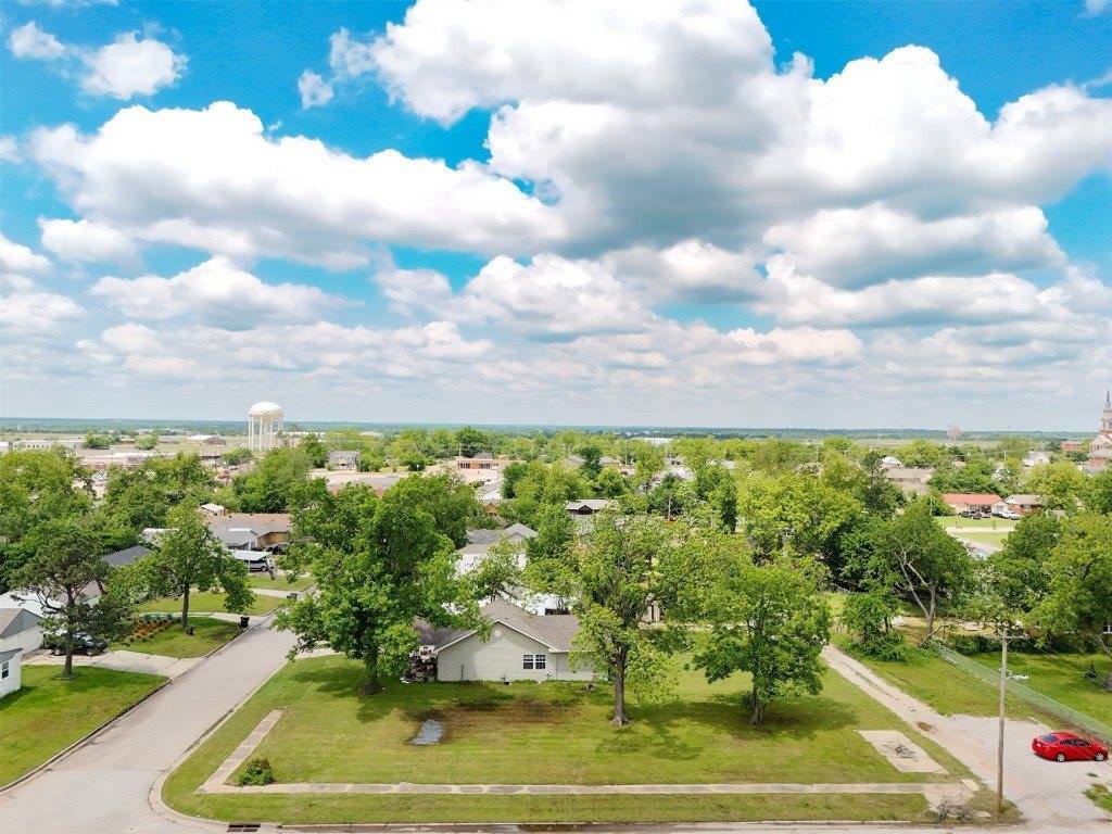 202 West Rosa Street, Shawnee, OK 74804