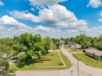 202 West Rosa Street, Shawnee, OK 74804