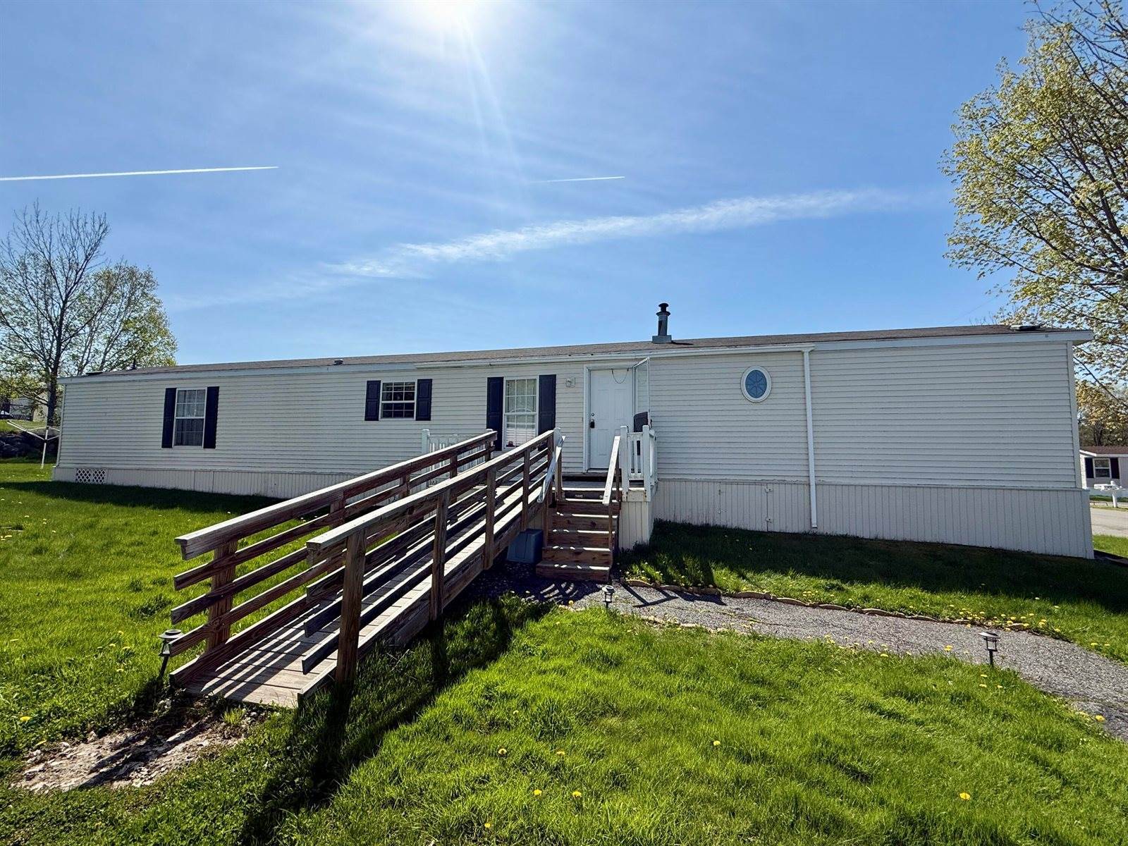 4 M Street, Bangor, ME 04401