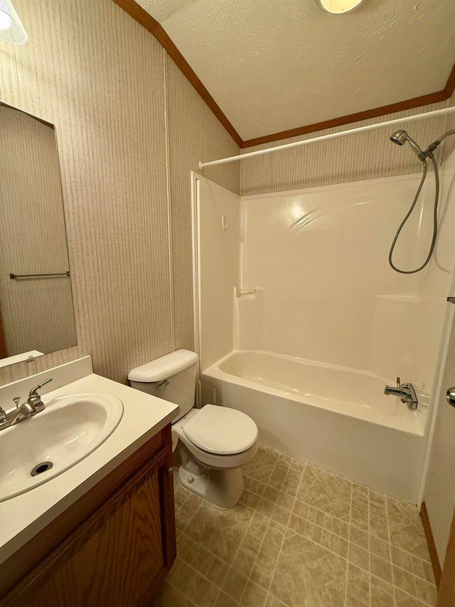 4 M Street, Bangor, ME 04401